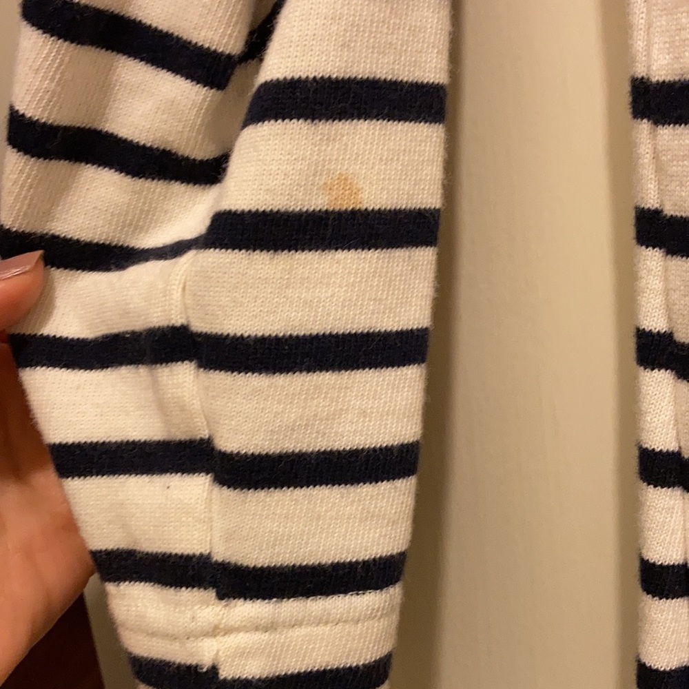 Gap dress xs small stain on arm - Picture 3 of 3